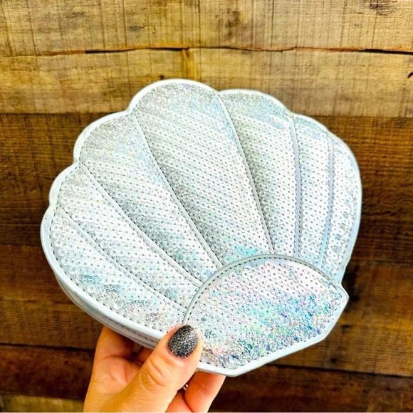 NWT Loungefly X Disney The Little Mermaid Ariel 30th Anniversary Hologram Purse - Picture 8 of 10